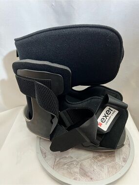 Ovation Medical Short Pneumatic Walker Boot Large Gen 2 Black Used Once